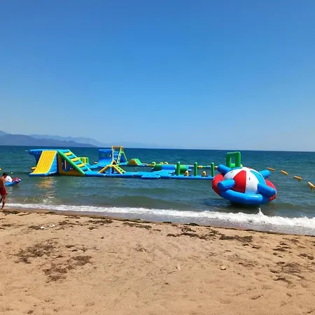 アパート Comfort Holidays Messíni